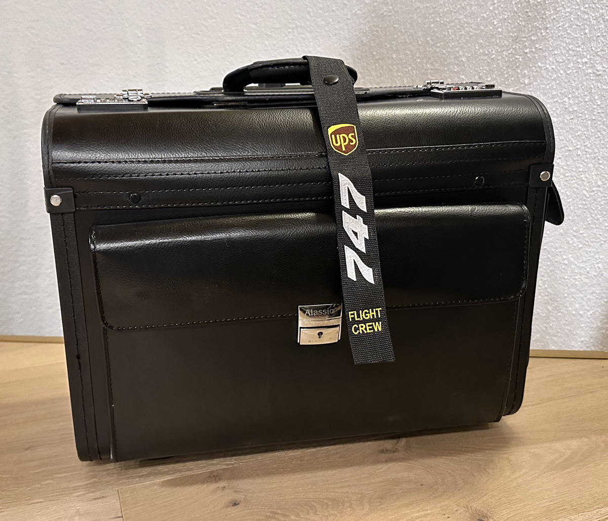 UPS CREW Streamer Boeing 747 Gone Flying Store