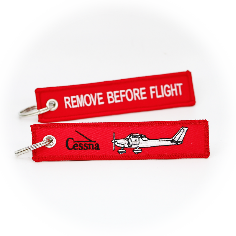 Keyring CESSNA 152 C152 / Remove Before Flight (black logo)