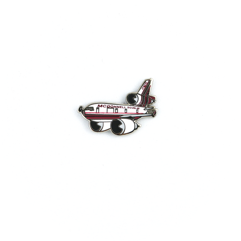 Pin McDonnell Douglas MD-11 / MD11 House Colors "chubby plane"